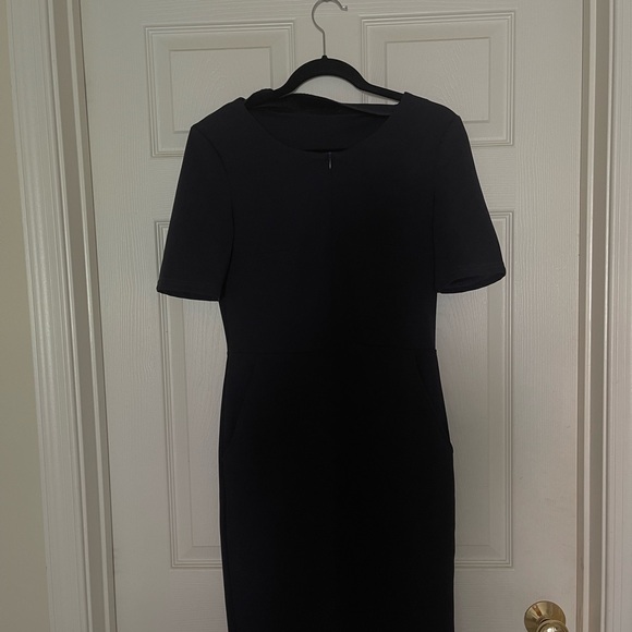 Dress - Picture 3 of 4